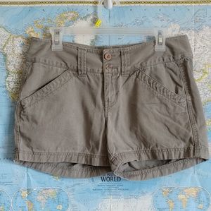 The North Face Green Cotton Pocket Shorts 8
